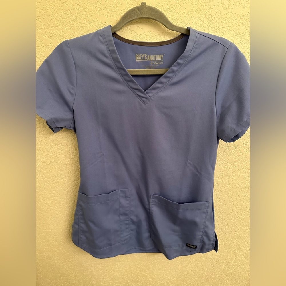 Scrub set